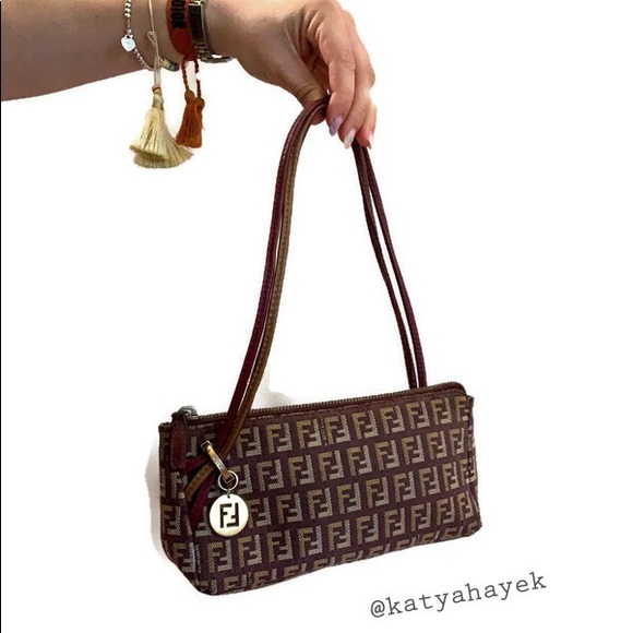 Fendi Handbags - Fendi Pochette 💜 Vintage